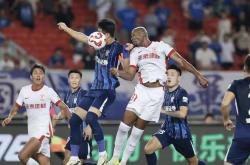 乐动网站 -里程碑夜！武汉三镇遗憾出局；英超清晨刷纪录；引发热议；控场能力受关注的简单介绍