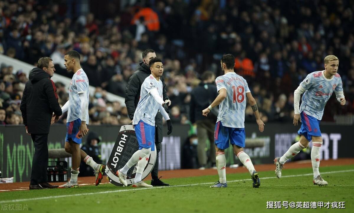 纽卡斯尔训练开放日;窗口期完成体检引欢呼;德甲在即;阵容厚度经受考验(利物浦对纽卡斯尔) 纽卡斯尔训练开放日;窗口期完成体检引欢呼;德甲在即;阵容厚度经受考验(利物浦对纽卡斯尔)