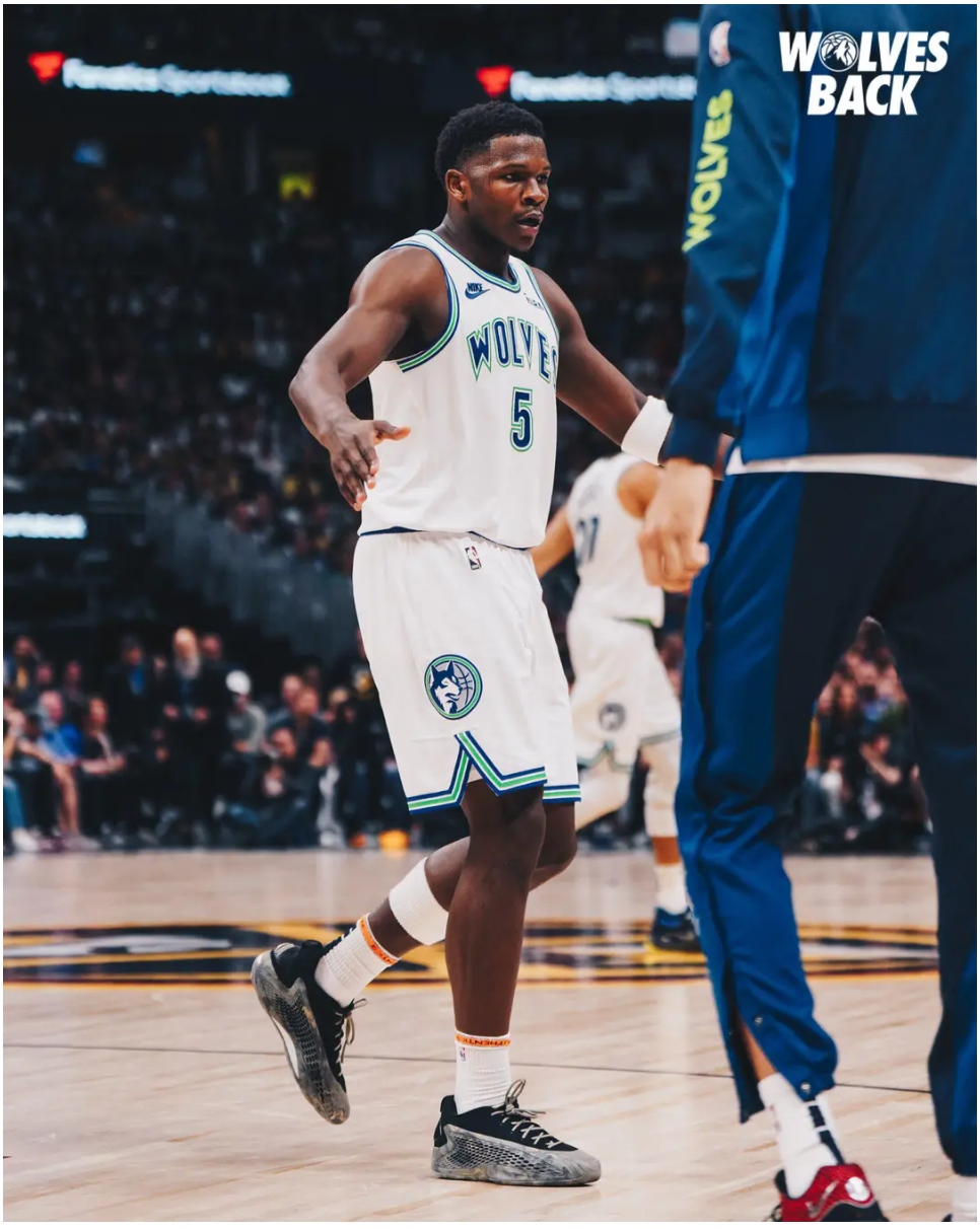 国际比赛日明尼苏达森林狼备战NBA常规赛，外线爆发细节曝光，管理层满意，医务组通报恢复的简单介绍