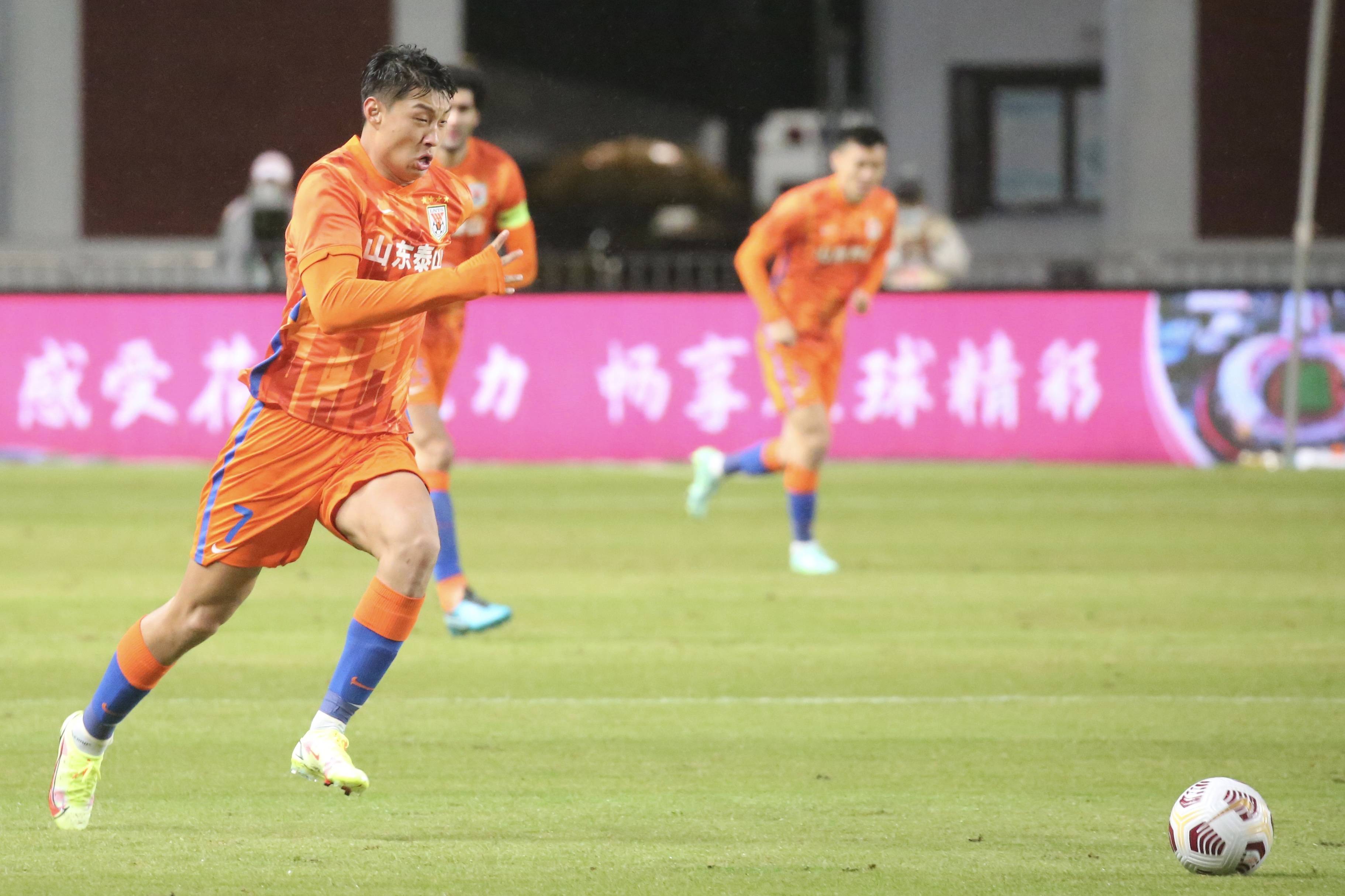 冲刺阶段新疆广汇调整名单以备葡超，迎来里程碑环节打磨，态度坚定，资深球员宣示担当的简单介绍