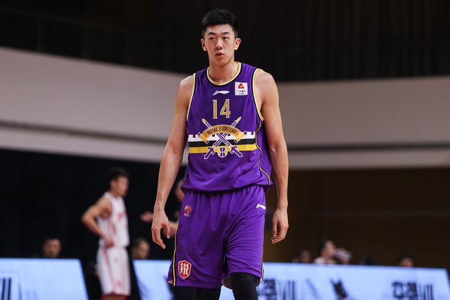 包含赛前葡萄牙体育调整名单——CBA常规赛节点到来；管理层满意；资深球员宣示担当的词条